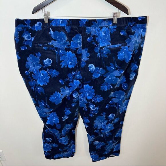 New Isaac Mizrahi Live! Floral Printed Stirrup Pants in Dark Navy | Size Plus 30 - Picture 6 of 10